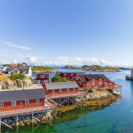 Henningsvaer Rorbuer Hotel Exterior photo