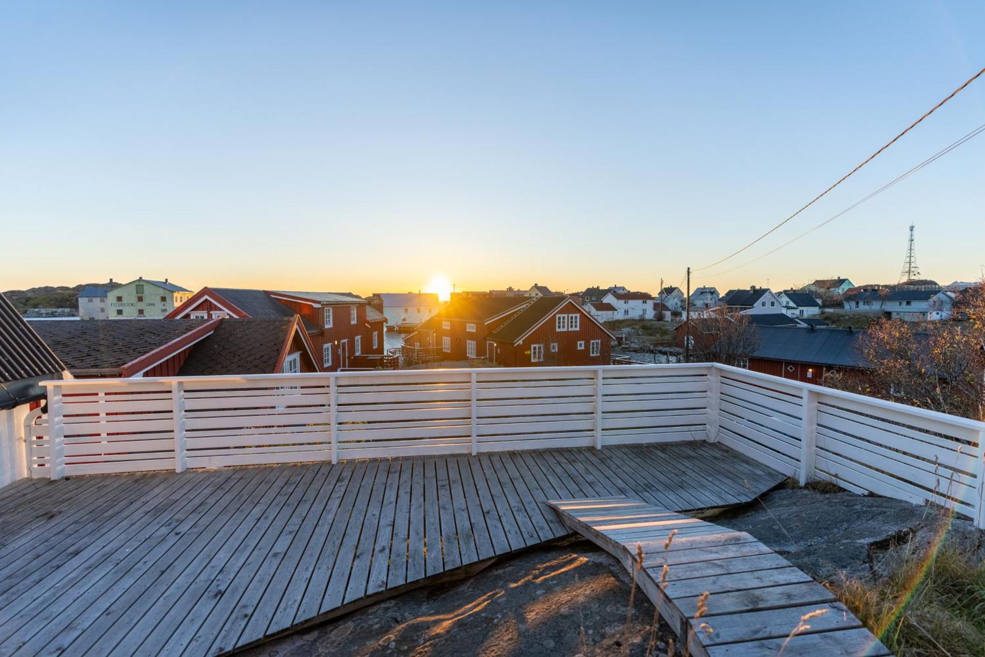 Henningsvaer Rorbuer Hotel Exterior photo