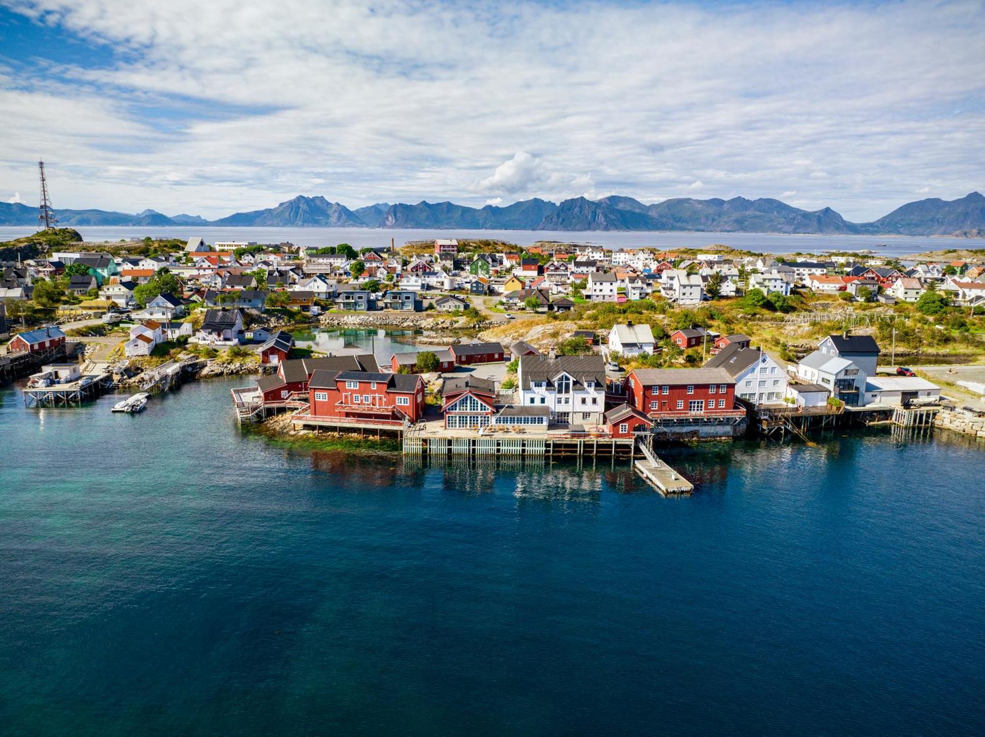 Henningsvaer Rorbuer Hotel Exterior photo