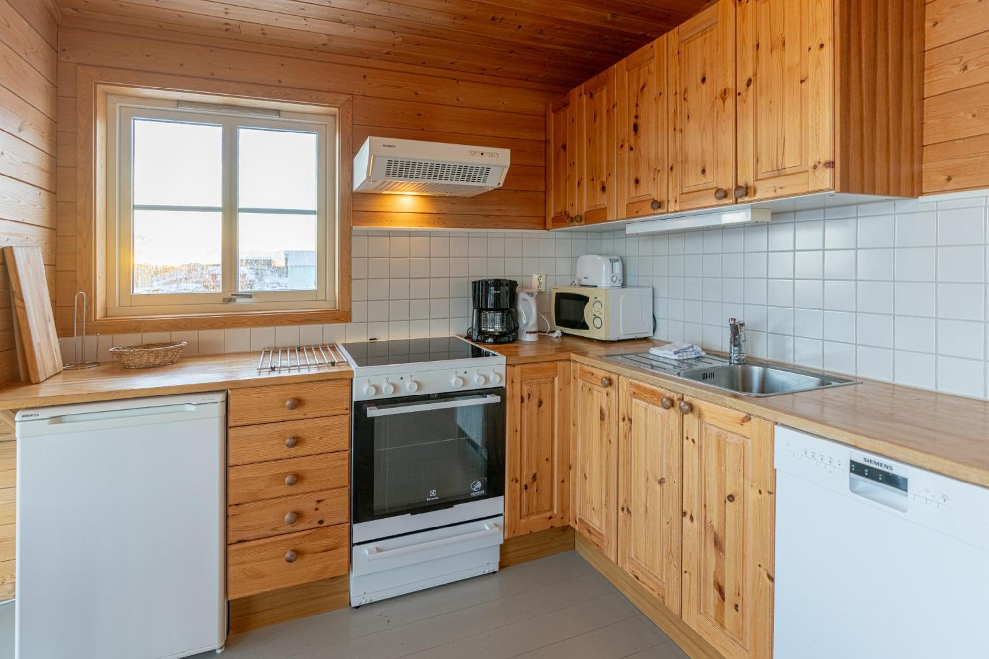 Henningsvaer Rorbuer Hotel Exterior photo