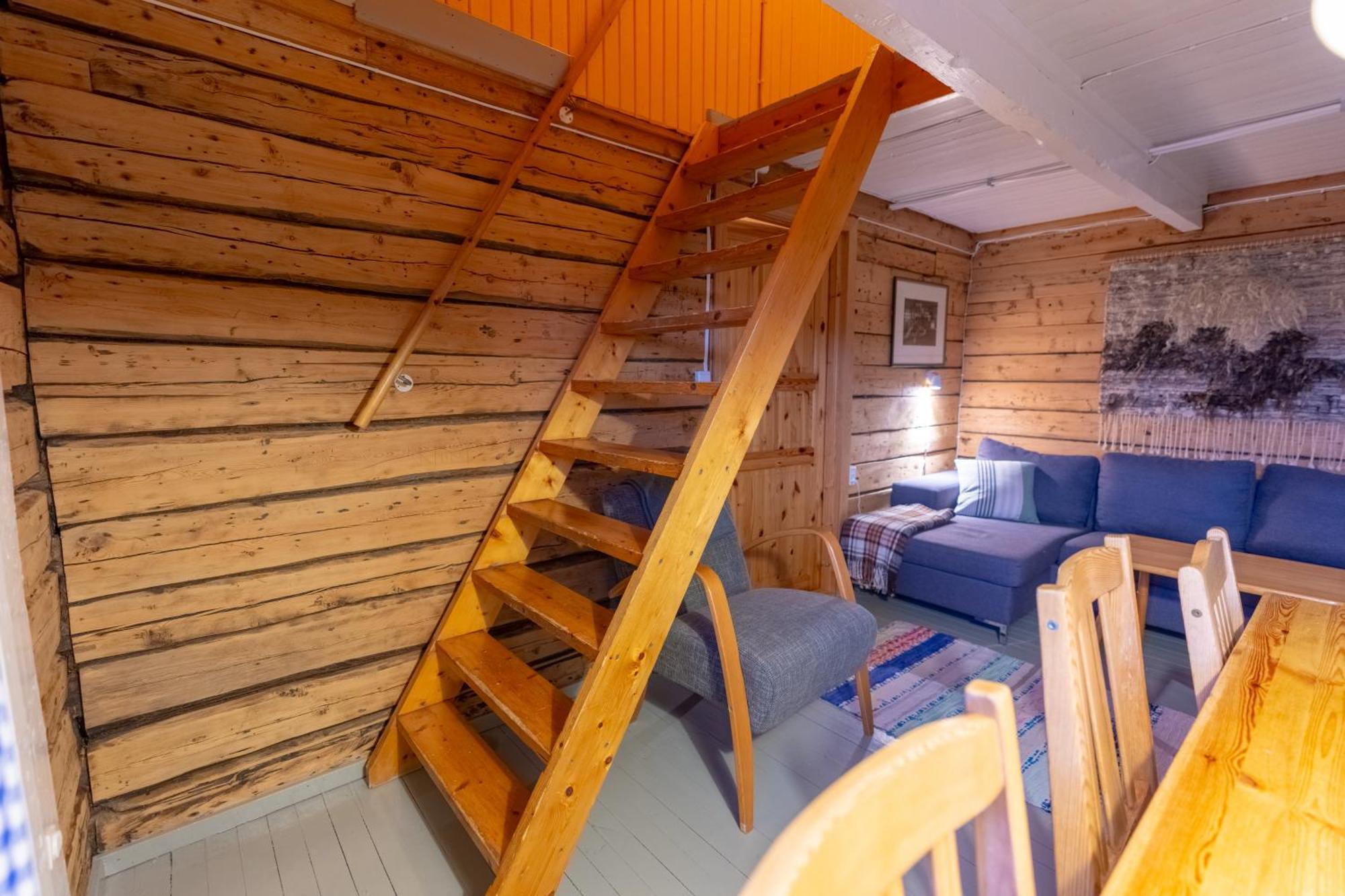 Henningsvaer Rorbuer Hotel Exterior photo