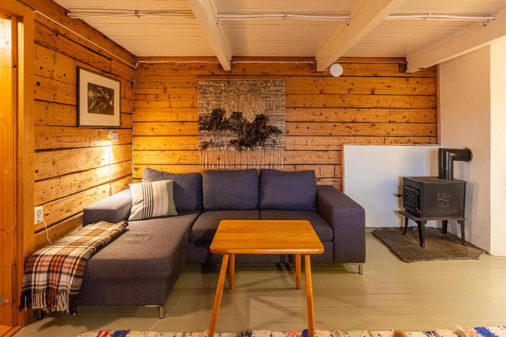Henningsvaer Rorbuer Hotel Exterior photo